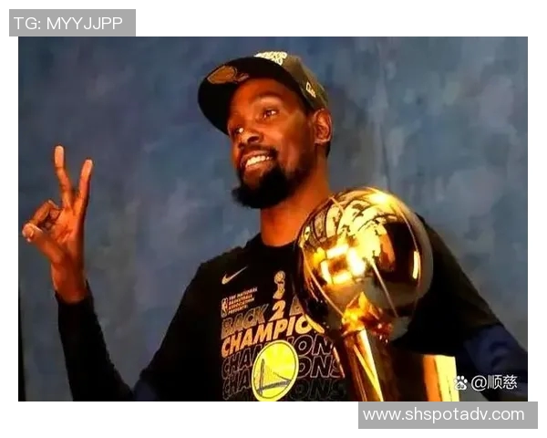 乌度卡：杜兰特第四节下场2分钟就崩盘，我们的心理太脆弱了